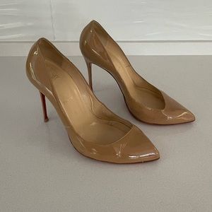 CHRISTIAN LOUBOUTIN - beige pumps Size 41